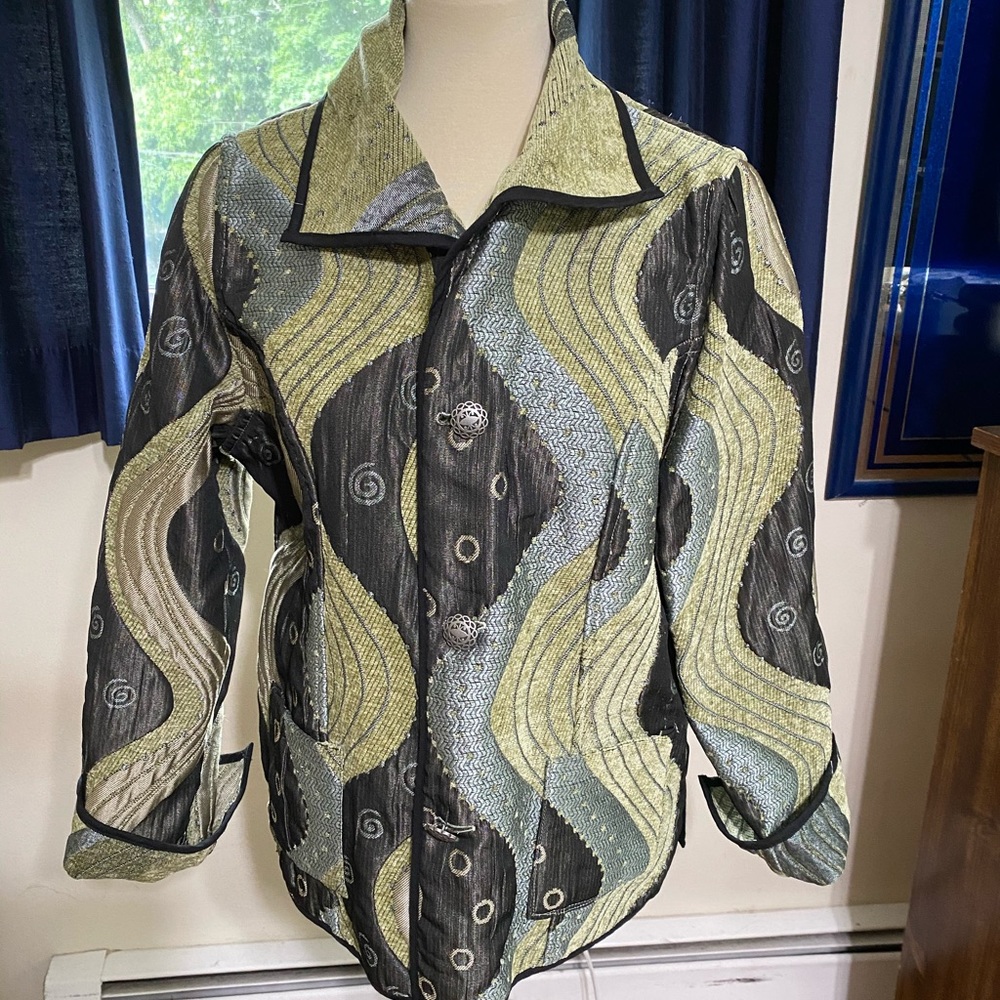 Never worn unique Reversible jacket